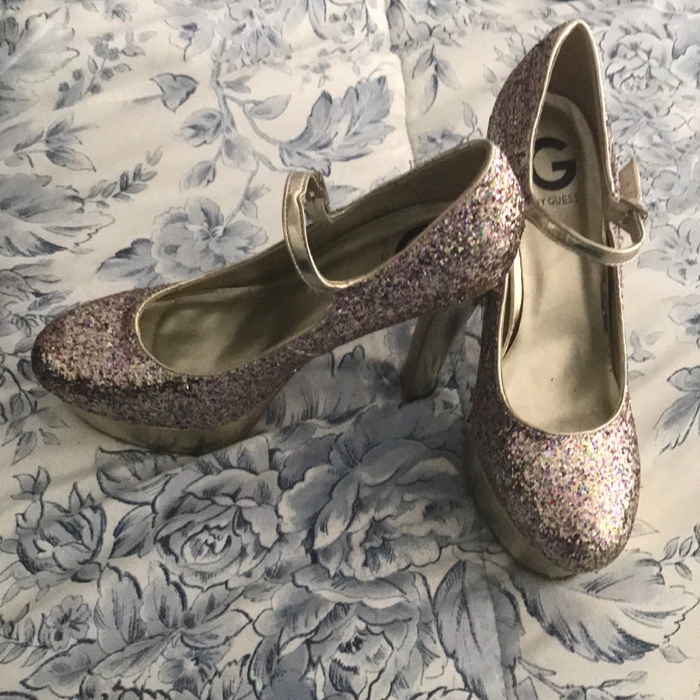 Heels - Picture 2 of 4